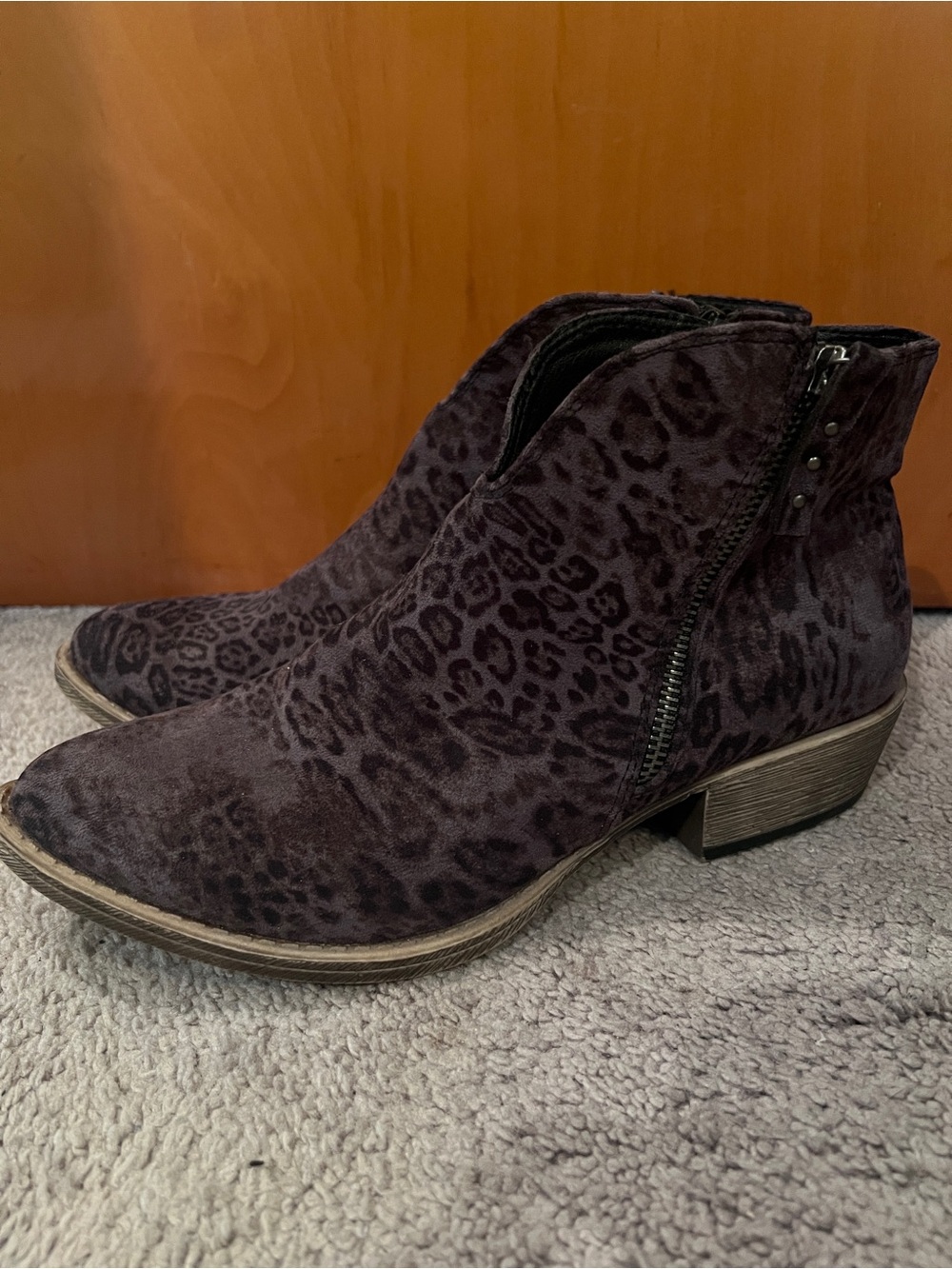 Women's 8.5 Leopard-Print Ankle Boots